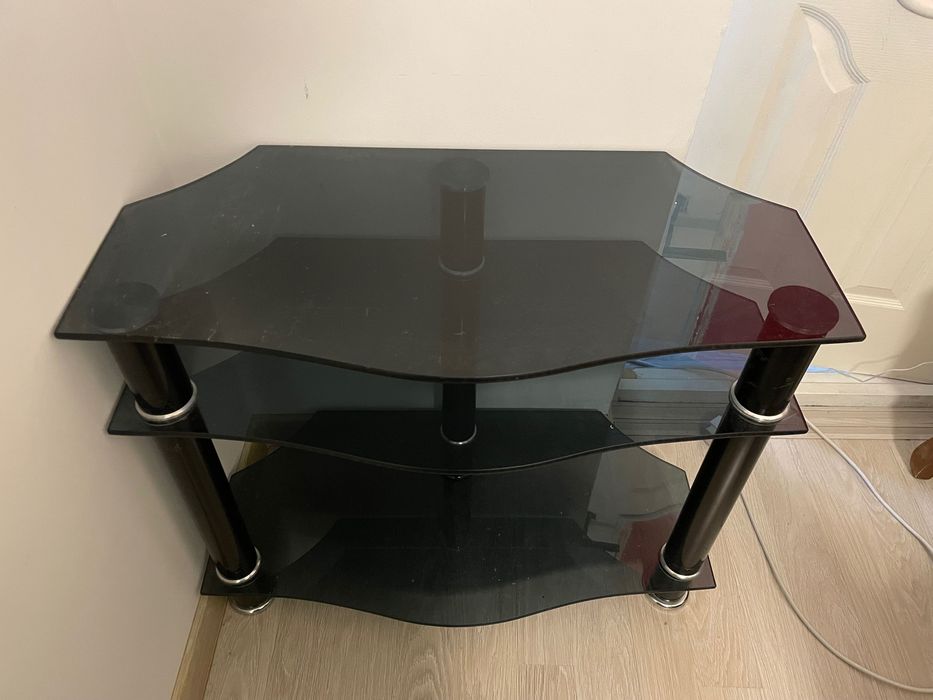 столик под телевизор