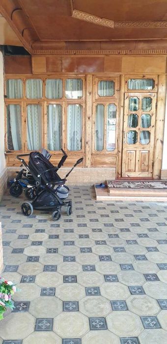 Бирлашган мах. 5 соток 8 хона 2 сан. уй сот. Ипотекага хам бер.