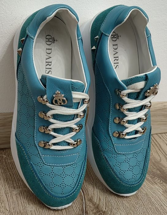 Обувки от естествена кожа
"Daris"
38 размер 24,5 см
Обувани веднъж,но