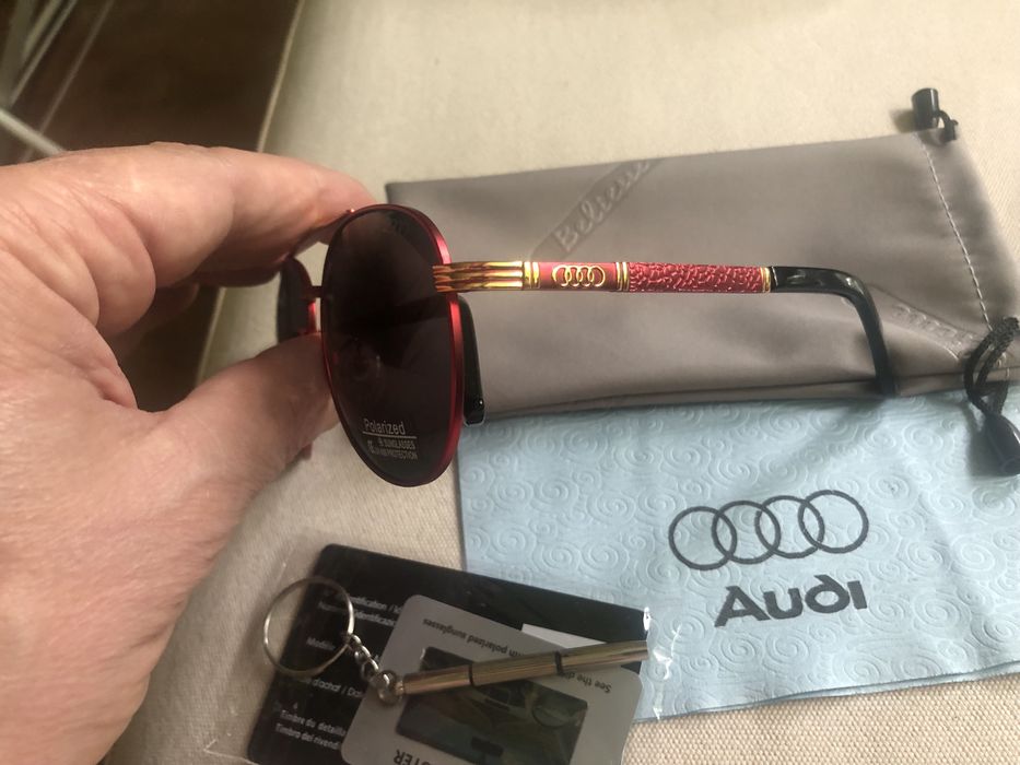Слънчеви очила с лого Ауди 7 модела