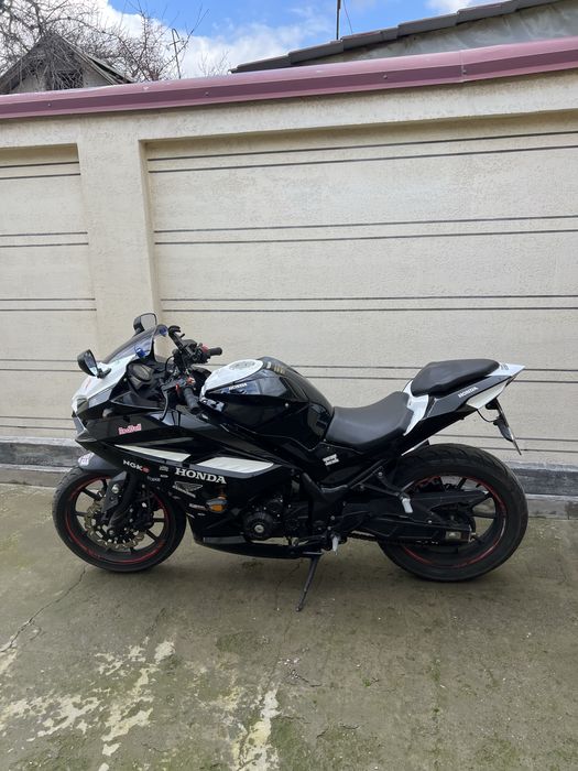 Продам мотоцикл, 400 куб почти новый