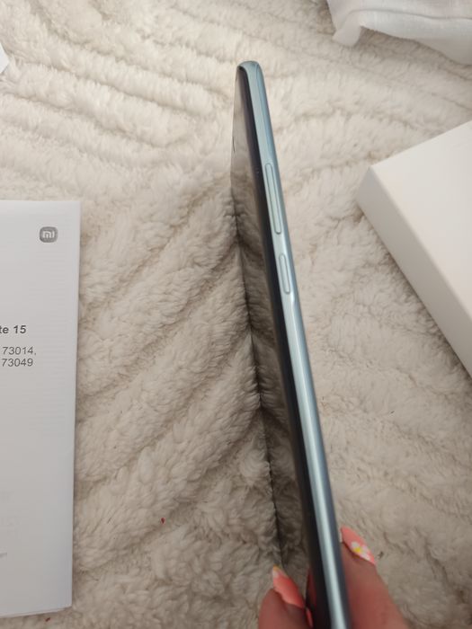 Продавам чисто нов  смартфон REDMI NOTE 15