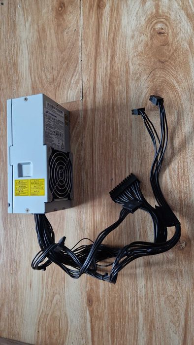 Vand PSU/Sursa model FSP300-60SBV 80+ Bronz !! CA NOUA !! la 100lei