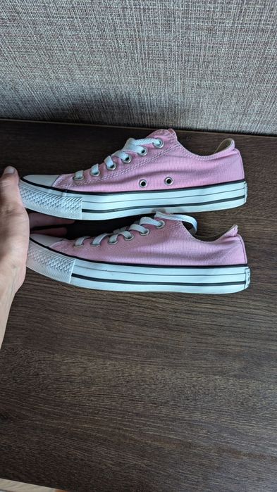 Розови кецове Converse