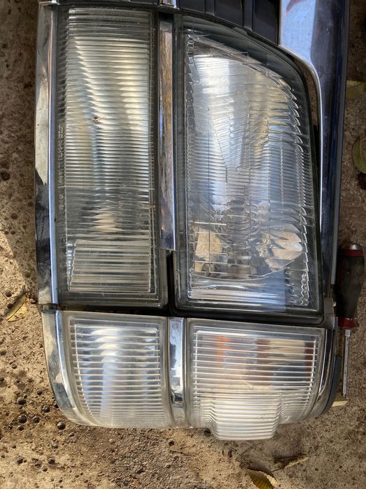 Фары и решетка Ниссан Эльгранд Е50