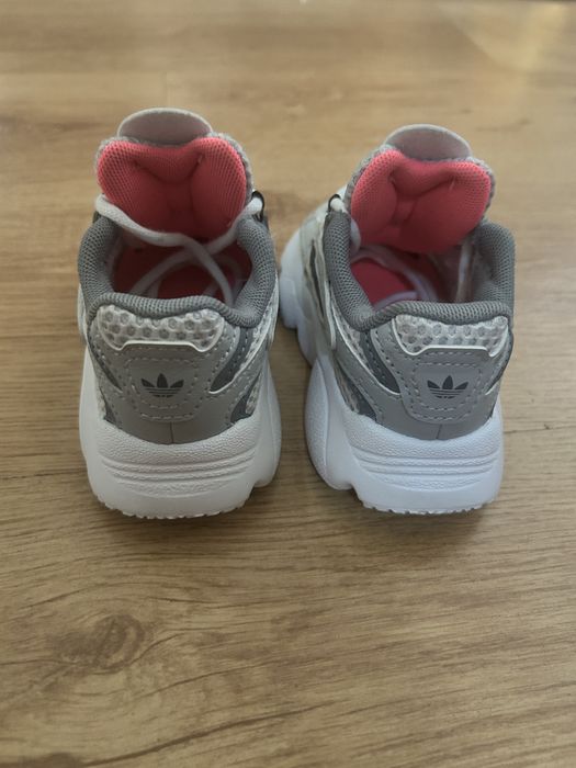 Sneakerd adidas nr.23.