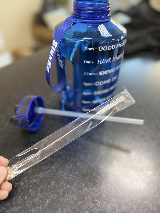 Спортна бутилка за вода Sluxke - 2L