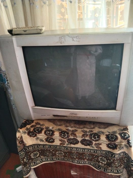 Телевизор цветной