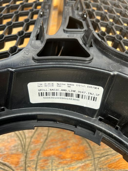 Grila Mercedes-Benz AMG line GLE cu v167 cod piesa:A1678886000