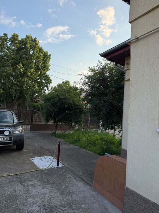 Casa cu teren 1000mp