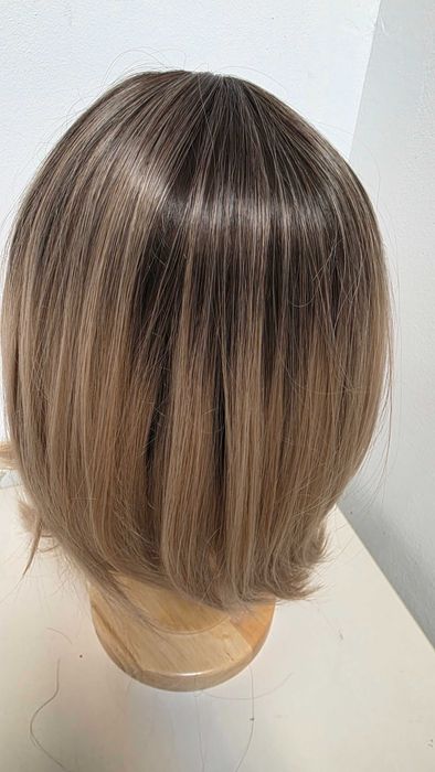 Perucă damă HAIRCUBE bob scurt ombre șaten blond, sintetică, 30 cm