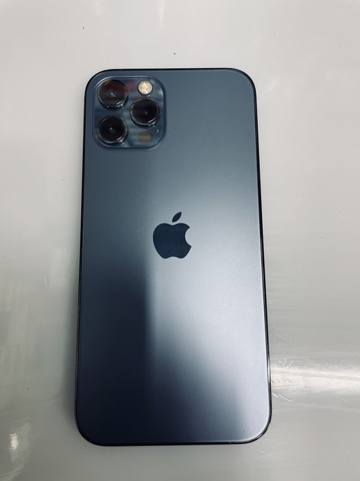 Продам срочно Iphone 12  pro