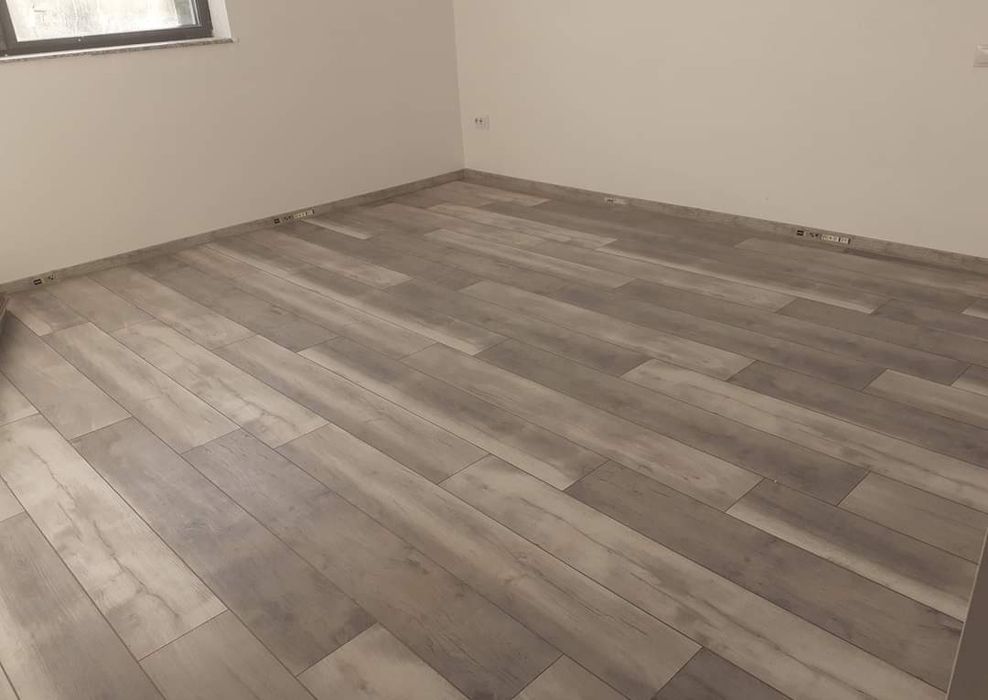 Parchet execut lucrări