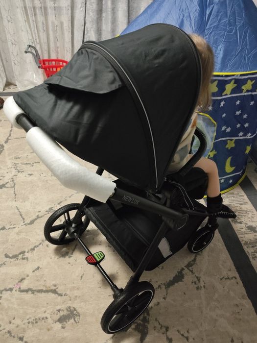Продам детскаю коляску Z1 MAX NEW LUX.