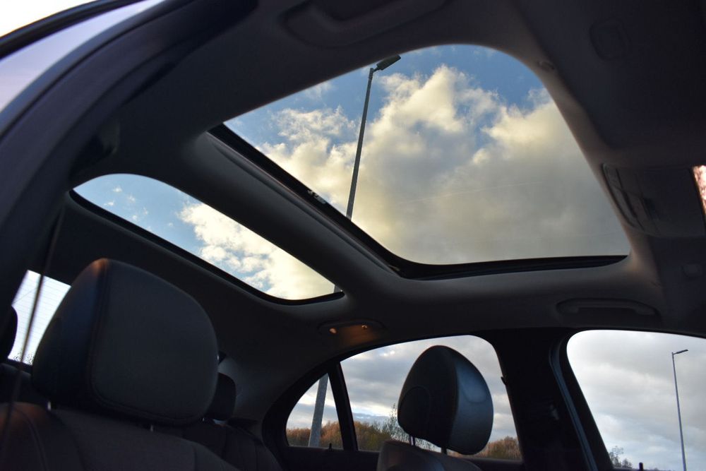 Mercedes Benz E 300 4 Matic 9 G-Tronic