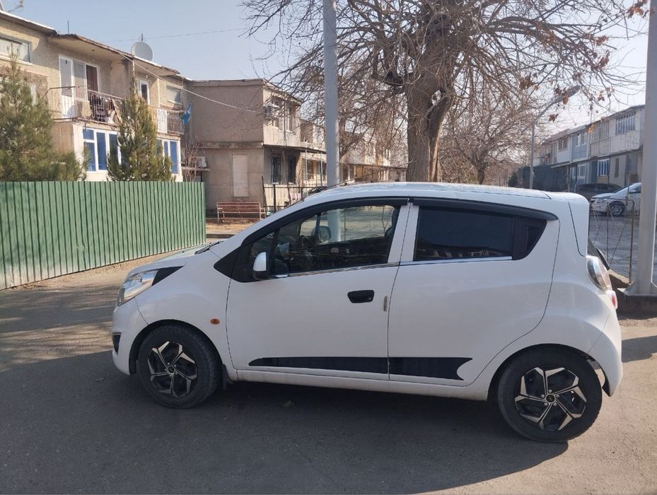 Chevrolet spark 2012