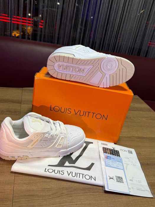 Спортни обувки Amiri, Luis Vuitton, Valentino