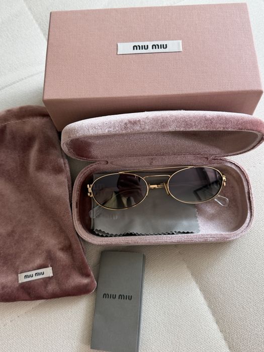 Слънчеви очила MIU MIU