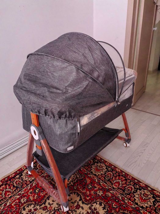 Продам манеж для малышей