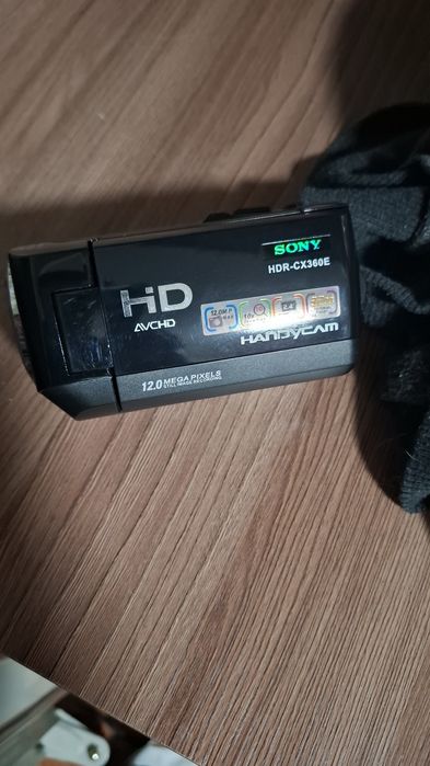 Продаю видеокамеру