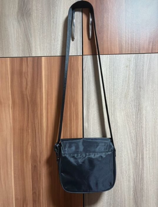 trapstar irongate reflective sidebag