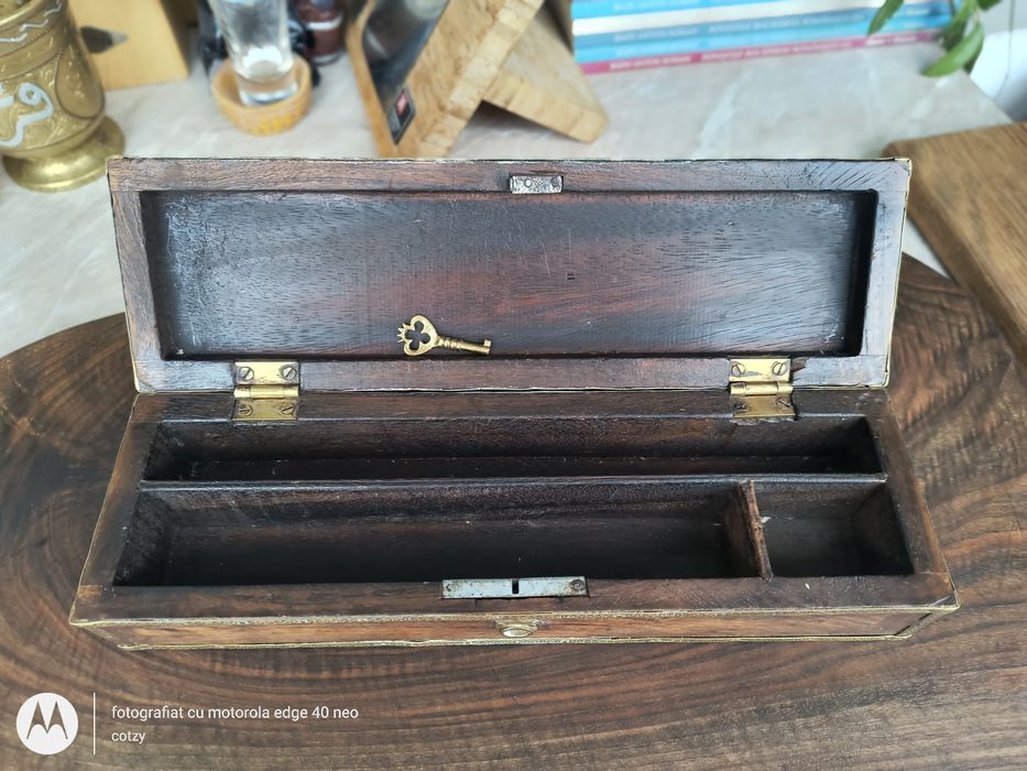 Cutie vintage lemn masiv pentru pensule