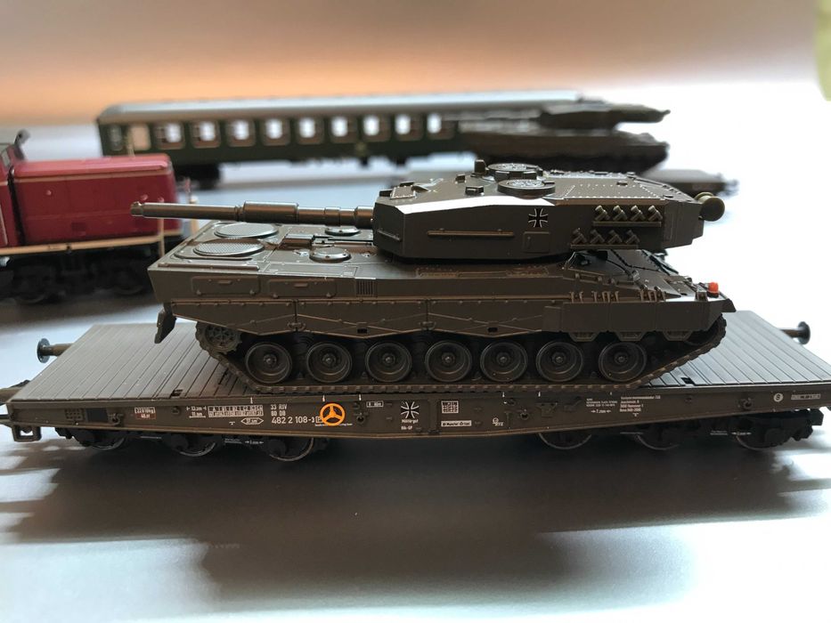 Набор железнодорожного состава MARKLIN