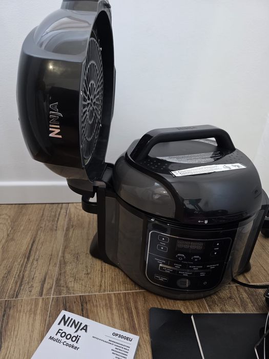 Vând Ninja Foodi Multi-Cooker OP300EU, 7 în 1, 6L