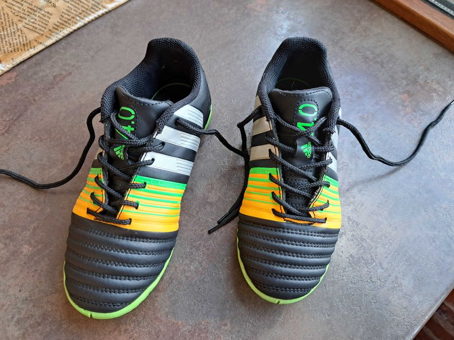 детски маратонкиAdidas кецове,футболни обувки,адидас,номер 34 за момче