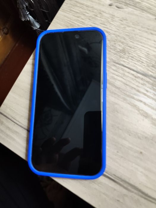 Iphone 16 ultramarine ( Kòk )