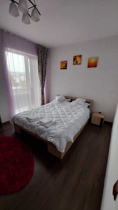 Inchiriez apartament cu 2 camere zona Ira