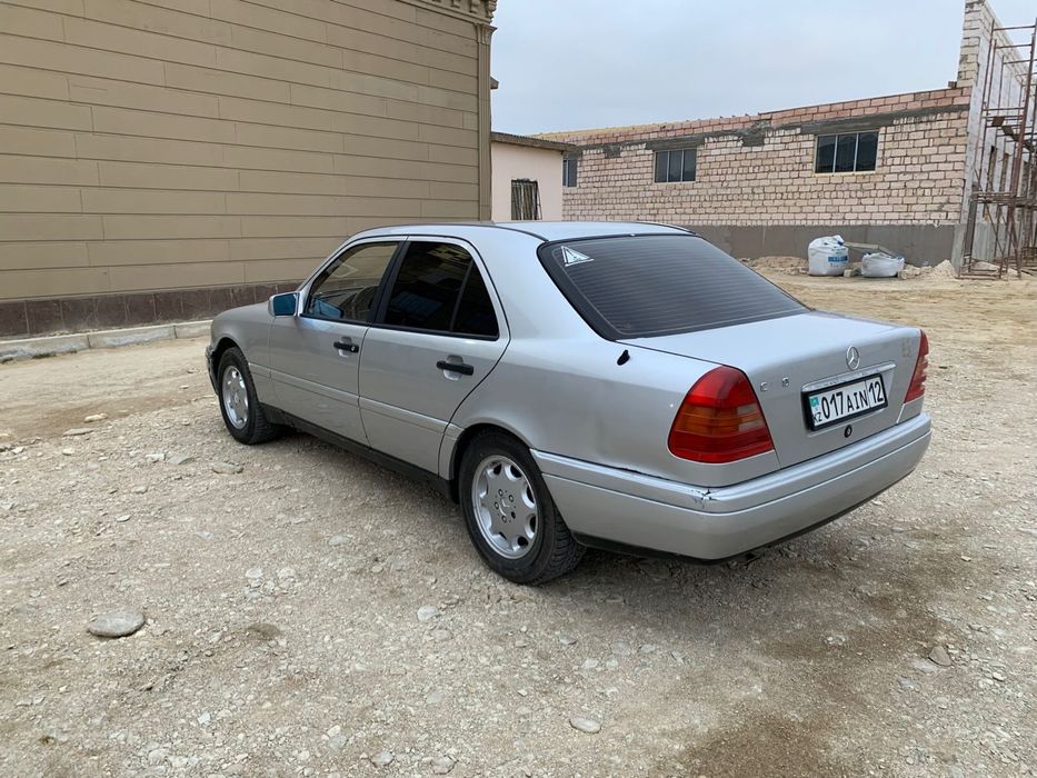 Продается машина Mersedes C 180