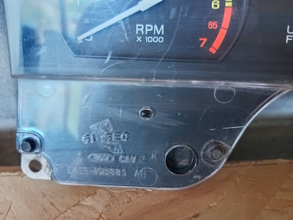 Продавам километраж за ford escort GT USA версия 1991-1996