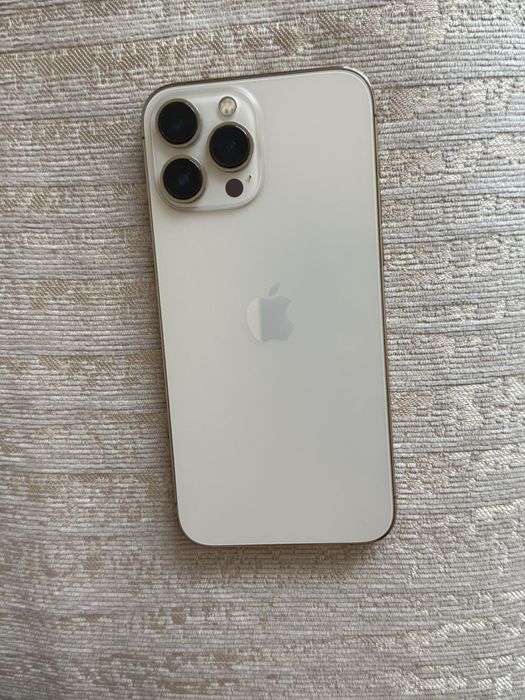 Продам Айфон 13 про макс