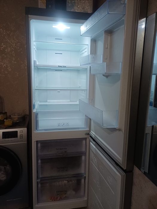 Продам холодильник