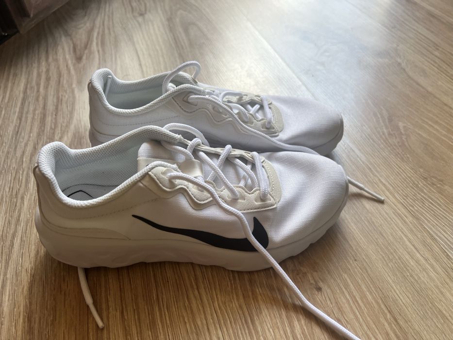 Дамски маратонки NIKE