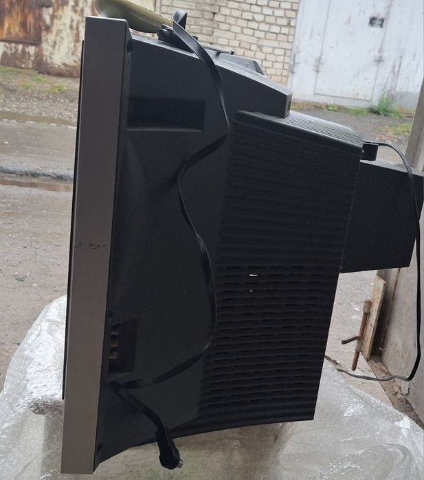 Продам телевизор LG