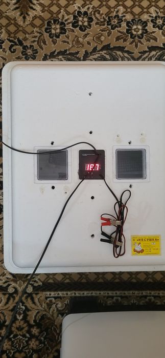 Продам инкубатор Несушка