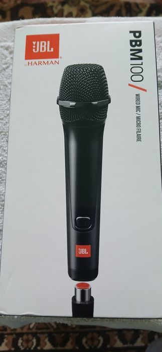 Microfon cu fir JBL