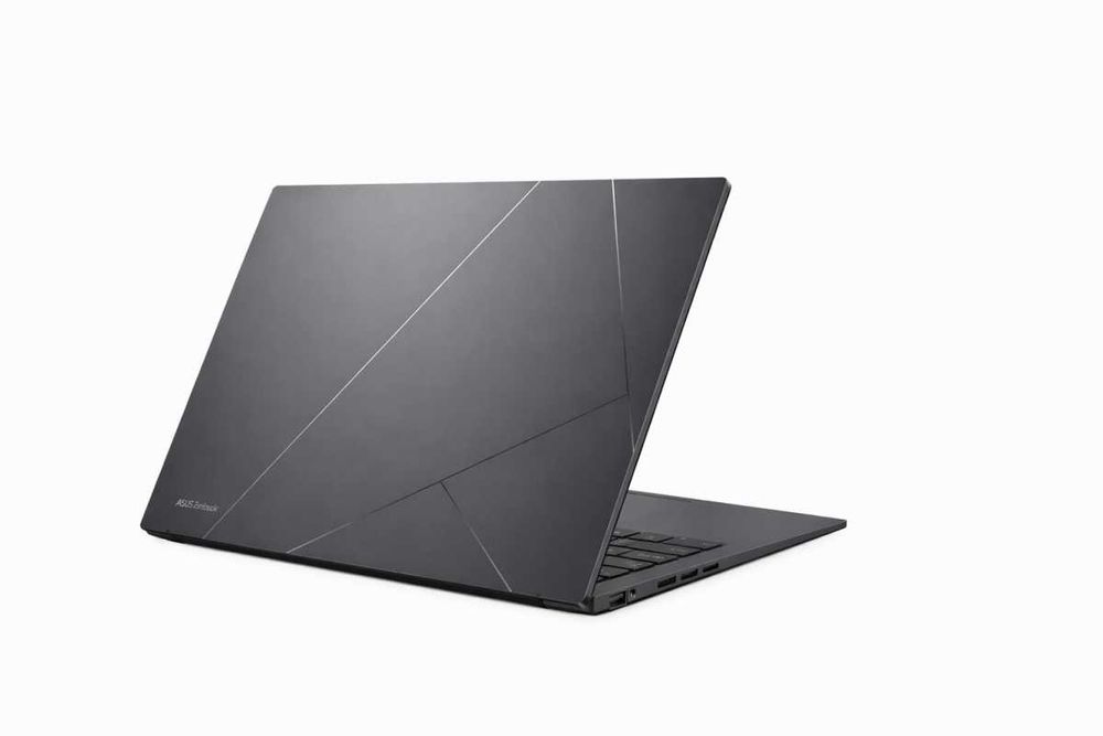 Asus Zenbook UM3406KA350 14" OLED 120Hz Ryzen AI 7 H350 1 TB 32GB DDR5