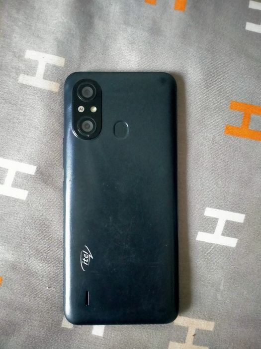 Продам телефон itel 48A