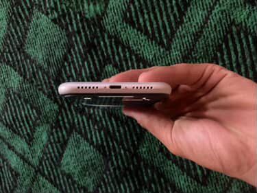 Iphone 11 ideal holatda