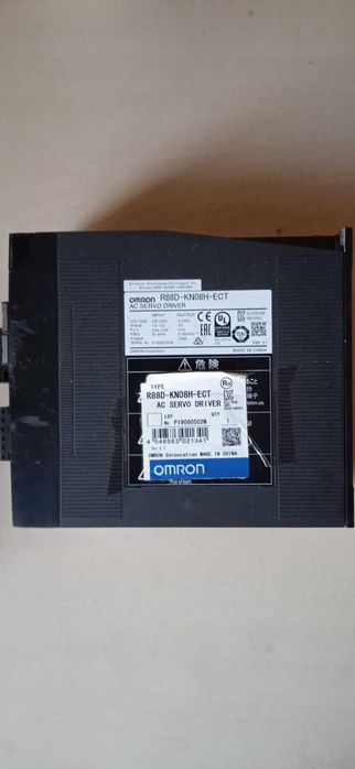 Продам Серводвигатель, Серводрайвер, блок питания OMRON.