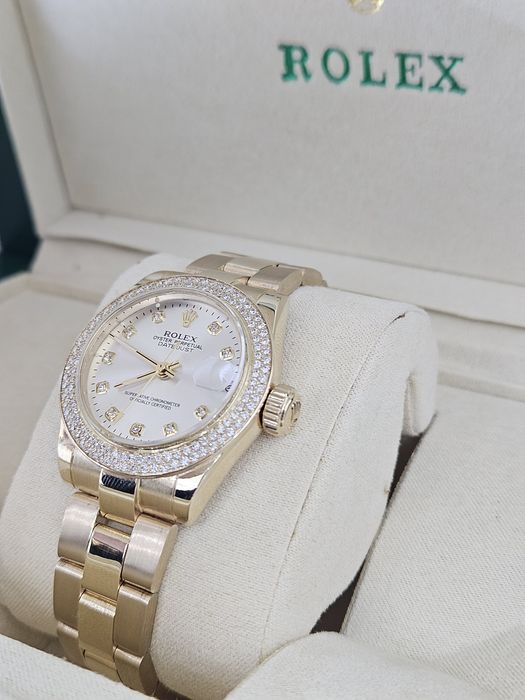 Продам женские золотые часы Ролекс