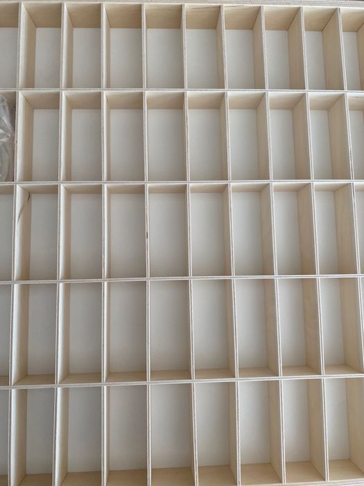 Дефектен дървен рафт, етажерка за колички, 90 отделения, Hot wheels