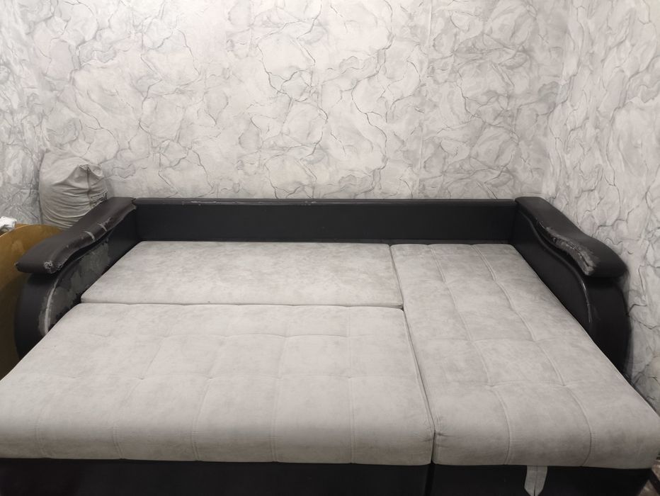 Продам диван 2,5м