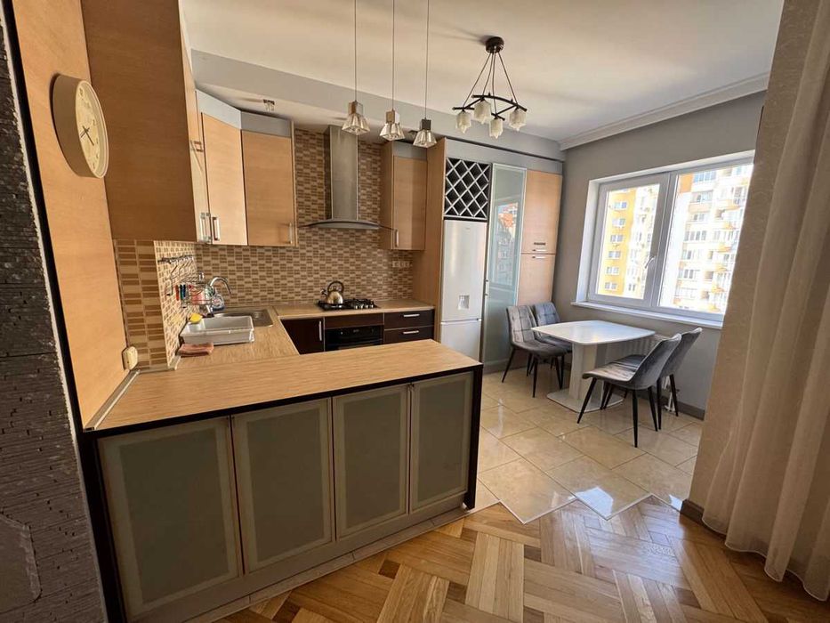 Дава се под наем Двустаен апартамент в София, Фондови жилища - 75 кв.м за 400 € - Снимка #1