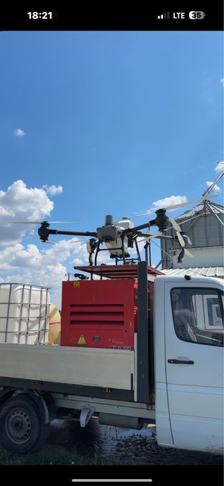 servicii cu drona agricola