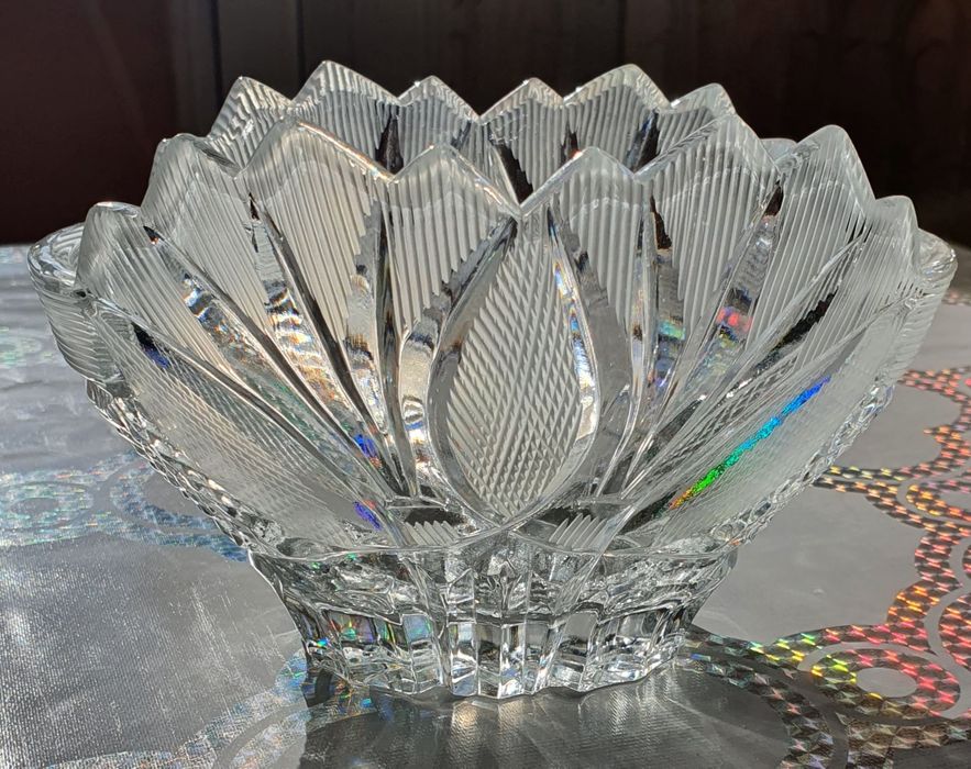 Хрусталь 17 ×12 см высотой 11 см