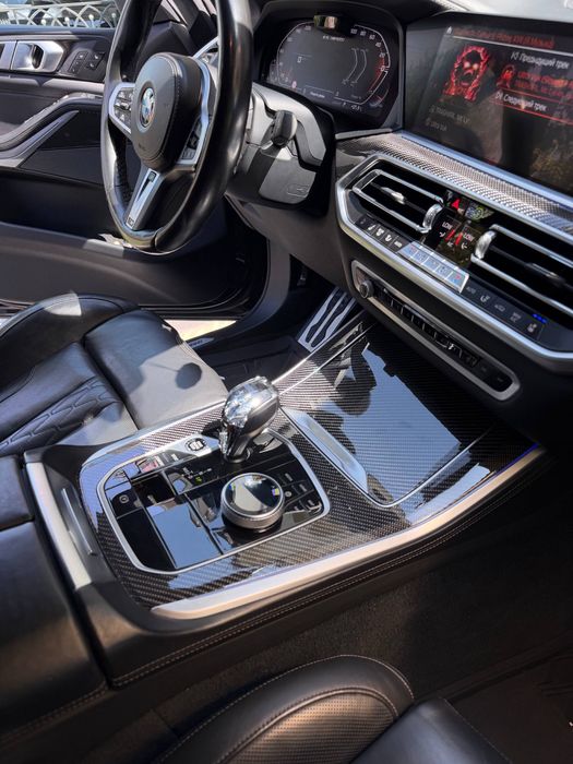 Продаю BMW X5 M50i